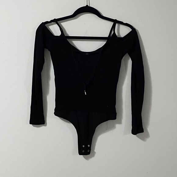 Dynamite Black Cold Shoulder Long Sleeve Bodysuit - Picture 2 of 6